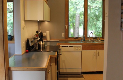 Lake Leelanau House | Your Vacation Starts Here: At The Cottage on Good Harbor Bay