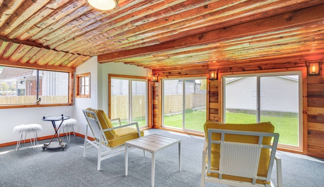 1 Mi to Shore: Lake Michigan Retreat w/Game Room!
