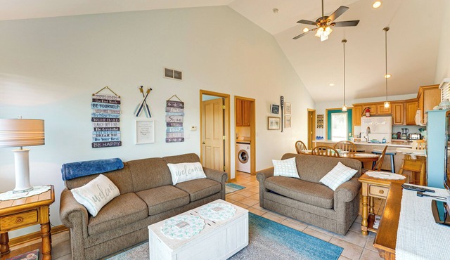 13 Mi to South Haven: Lakefront Retreat w/Dock!