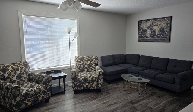 2-bedroom apartment in adorable Forest Lake with Central Heat and Air.