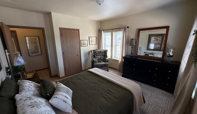 2 Bedroom Retreat on the River