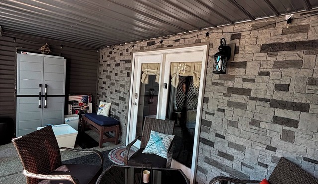 2 BR Lower-Level Retreat Woods & Wildlife, within 10 min of Wis Dells