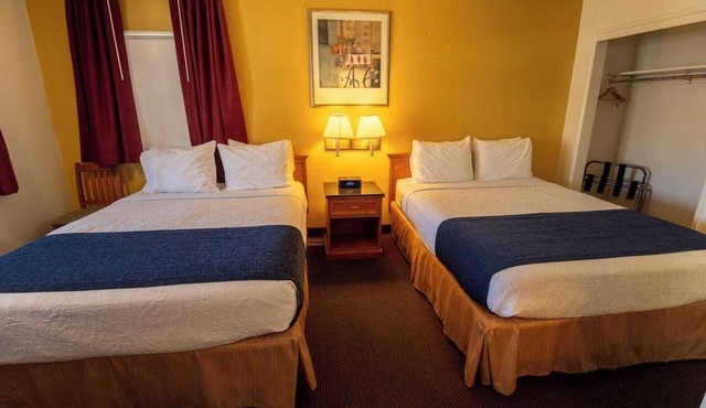 2 Double Beds Non-Smoking in Pendleton OR