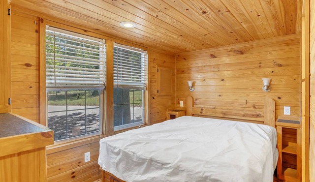 2 Units | Family Adventure Escape | Lakefront Fun, Pool & Water Obstacles