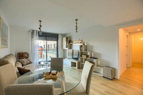 2B2B Deluxe apartment - Jardines de Cuatro Caminos - Business District - Santiago Bernabéu in Madrid