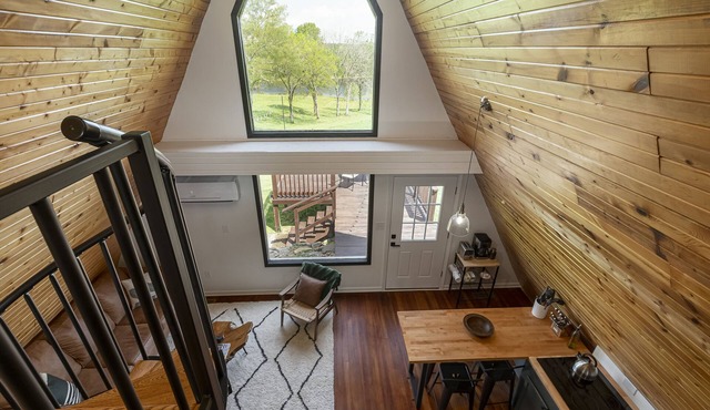 2BR A-Frame Cabin w/Hot Tub Near Wine Trail