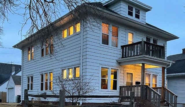 2BR Duplex Lower Overlooking Kiwanis Park
