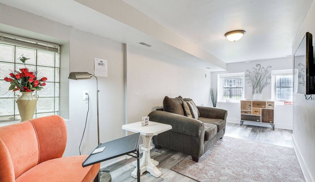 2MI to Obama Center - Pet-Friendly near UOC!