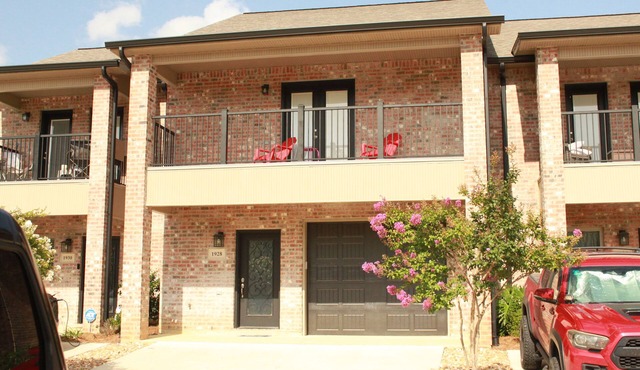 3-bedroom condo in DeRidder, Fully Furnished-WiFi-AC. Enjoy your stay. 1928 in DeRidder