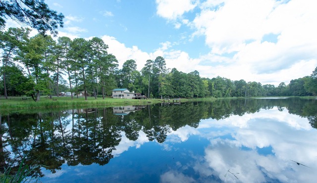 391-Acre Ranch Home with Private Lake, Pier, Paddleboat, Lake View, Game Room