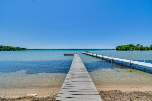 ~ 4,000 Sq Ft Cabin on Glen Lake: Deck & Views!