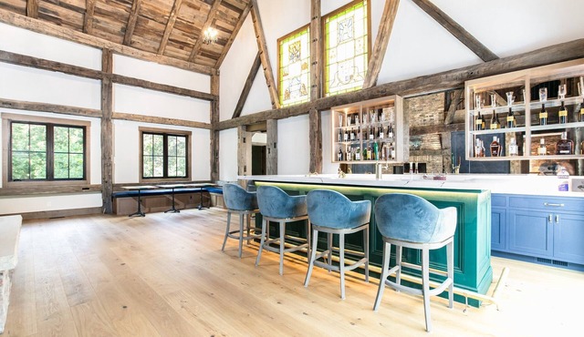5BR Fr. Sorin's House w/Pool and Paddle Tennis