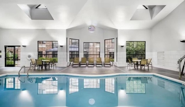 Accessible 2BR Suite | Hot Breakfast + Pool Access in Maumee