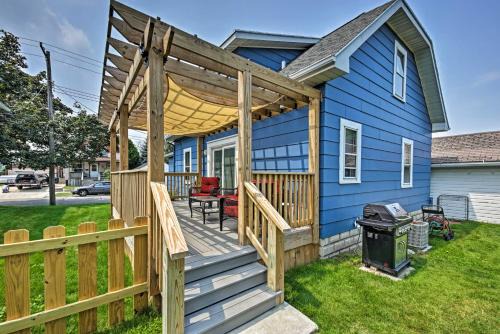 'AJ's Retreat' w/Deck: Walk to Lake Michigan!