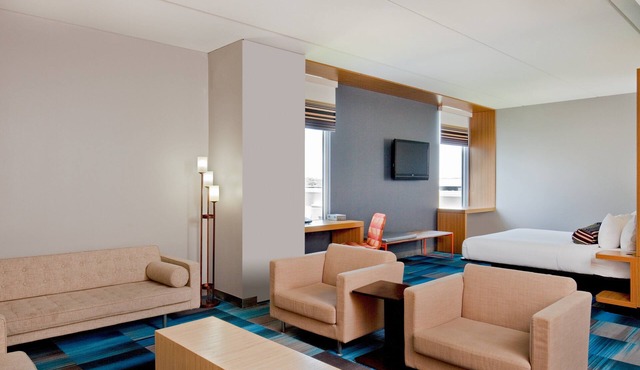 Aloft by Marriott Bolingbrook