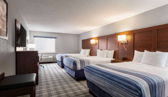 AmericInn by Wyndham Williamsburg in South Amana