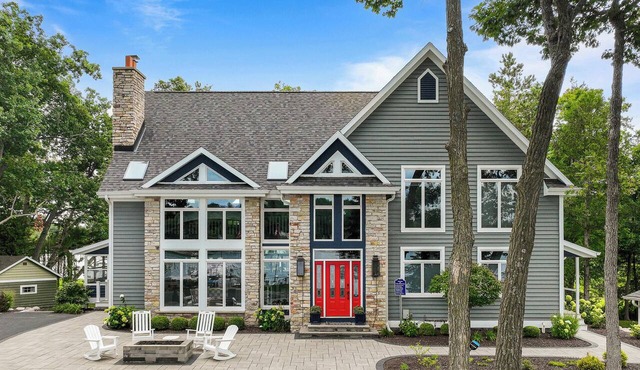 An Island in the Midwest | Lauderdale Lakefront | Sleeps 14 Summer Song