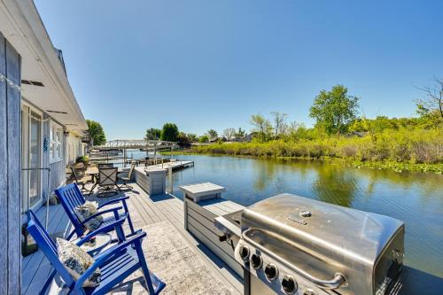 Angler's Paradise: Lake Wawasee Waterfront Home