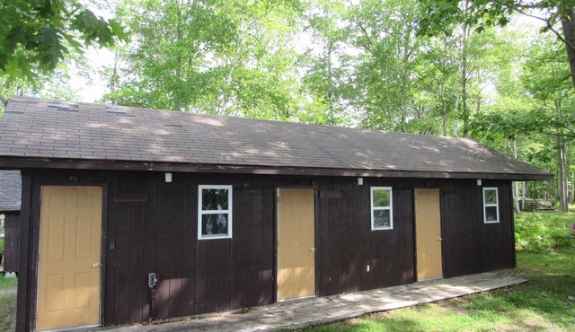 Arrowhead Lake Camp - Lake View Rooms