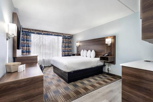 Baymont by Wyndham - Chicago - Addison - O'Hare in Addison