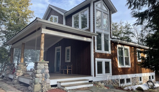 Beach House on 400 ft of private Lake Michigan beach & no stairs.