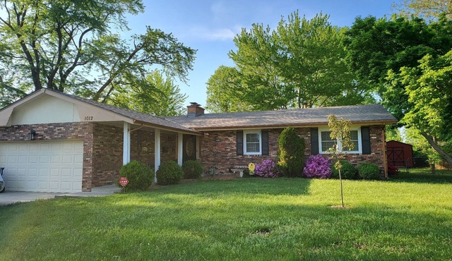 Beautiful 3 bedroom spacious home.