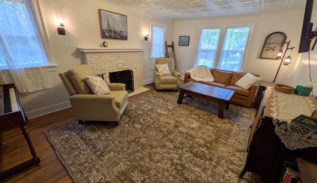 Beautiful 4-bedroom historic home on 4-acre lot in Niles, close to Hwy 12