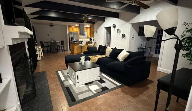 Beautiful 5-bedroom house with AC in charming Spring in Spring