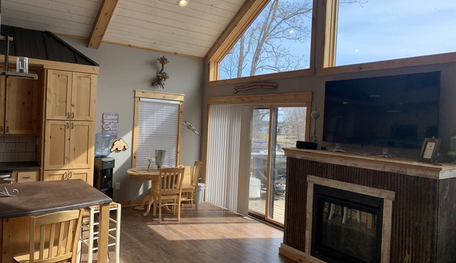 Beautiful cabin on Lake Minnewawa