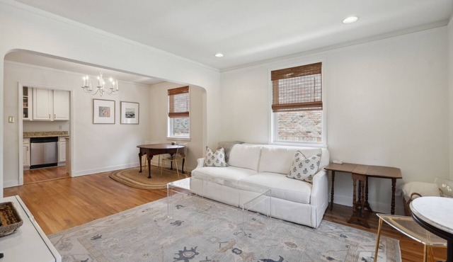 Beautiful Old Metairie Condo! in Metairie