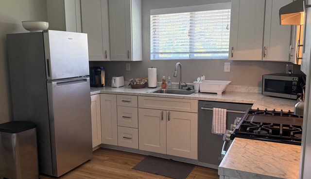 Beautiful Remodeled 3 Bedroom Home Just Outside of St. Louis