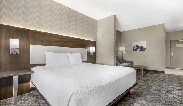Best Western Plus Parkside Inn & Suites