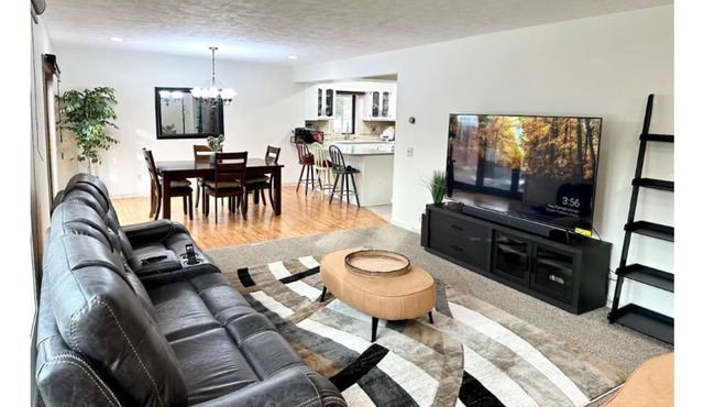 Big Discount! Grand Rapids Big & luxury home
