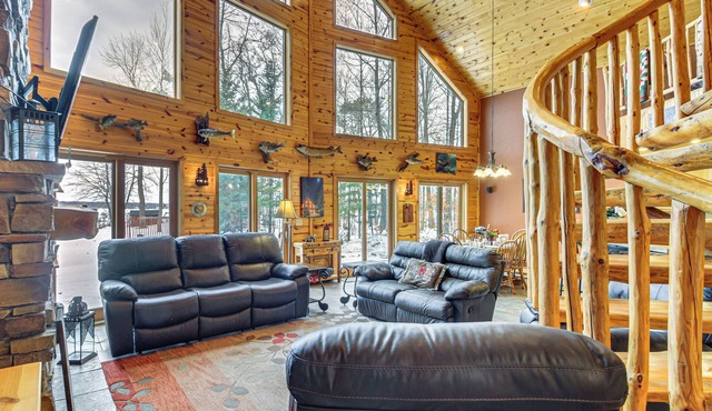 Big Pine Lake Home w/Dock & Game Room in Aitkin