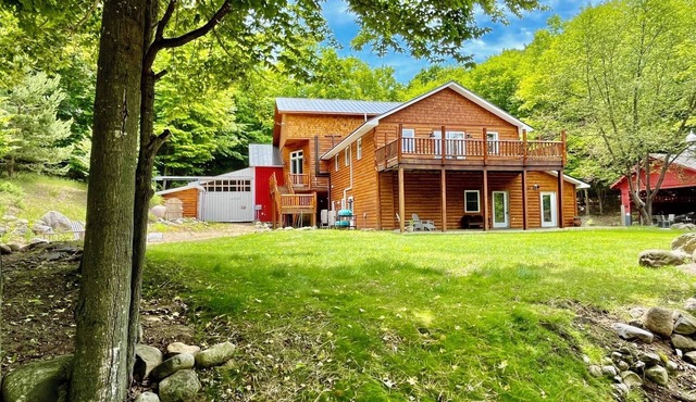 Boulder Ridge: Sleep 17+! Event Barns. Pickleball. 80 Acres. 1/2 mile to Torch