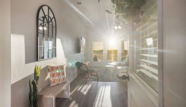 Bright & New Med District Home in Temple