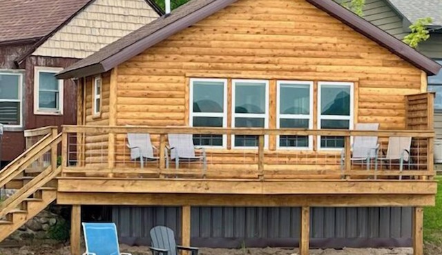 Cabin on the beach with lakeviews and fireplace