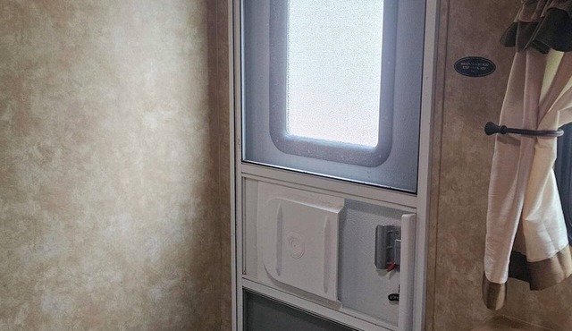Camper 6 Enjoyable 2-bedroom recreational vehicle with AC just out of Fair Play. in Fair Play