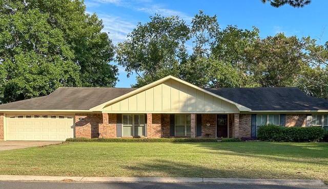 Cane River Charmer with Huge Backyard in Natchitoches