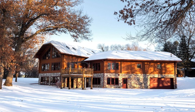 Cantlin Lake Lodge