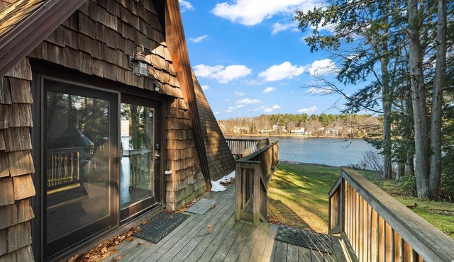 Center Barnstead Lake House - Center Barnstead, NH in Barnstead