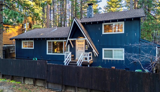 Centrally Located, Near Trails, Hot Tub Pet Friendly 2450P in South Lake Tahoe