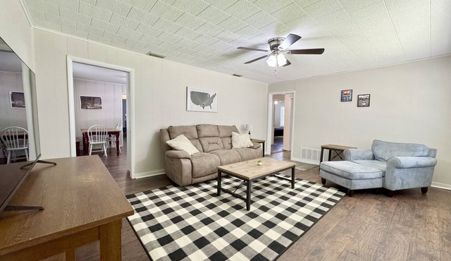 Charming 3-bedroom house on quiet street in delightful Kilgore in Kilgore