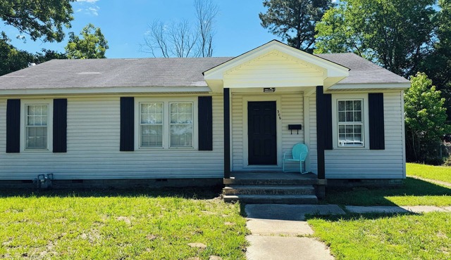 Charming 3-bedroom house w/WiFi, close to Highland Industrial Park- East Camden