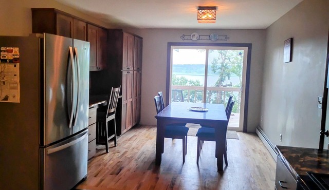 Charming 3-bedroom house on Lake Charlotte in Long Prairie. in Long Prairie