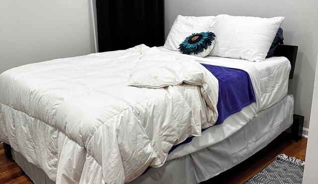 Charming cottage in Metairie with AC and WiFi. Enjoy your stay