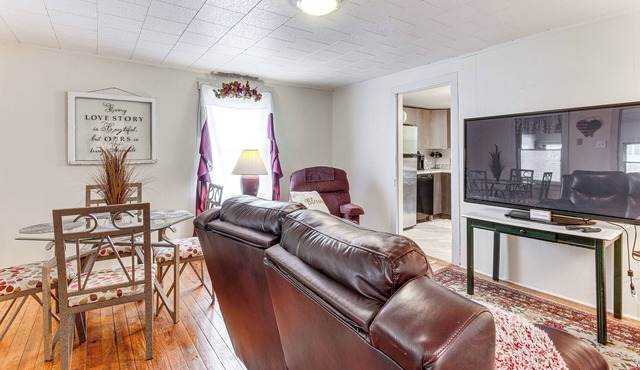 Charming Hillsboro Home < 1 Mi to Downtown! in Hillsboro