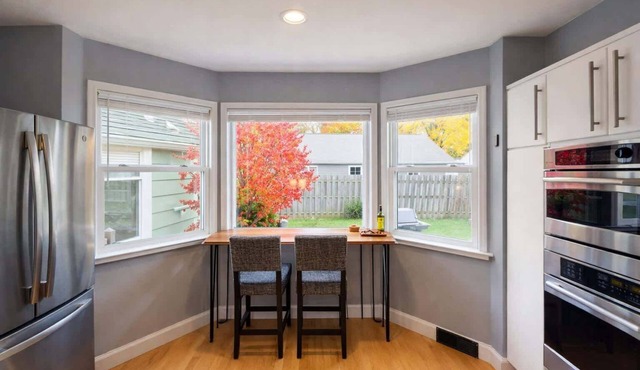 Charming Home in Family Neighborhood w/Fenced Yard in Appleton