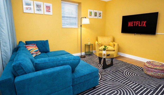 Chic 3BR Chicago Apt Near Loyola Uni & Lakefront