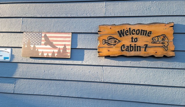 Comfortable 2-bedroom cabin with Central AC/Heat in charming Osakis